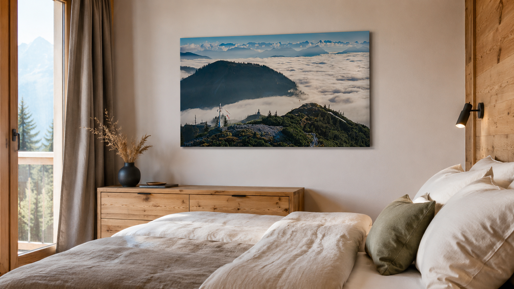 Schlafzimmer einer Ferienwohnung mit ruhiger Leinwand